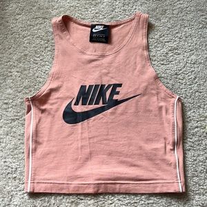 Nike Cropped Tank